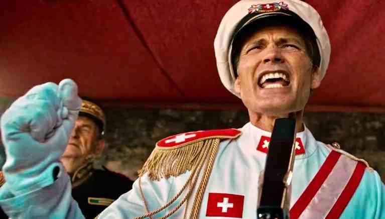 Casper Van Dien giving a speech. 